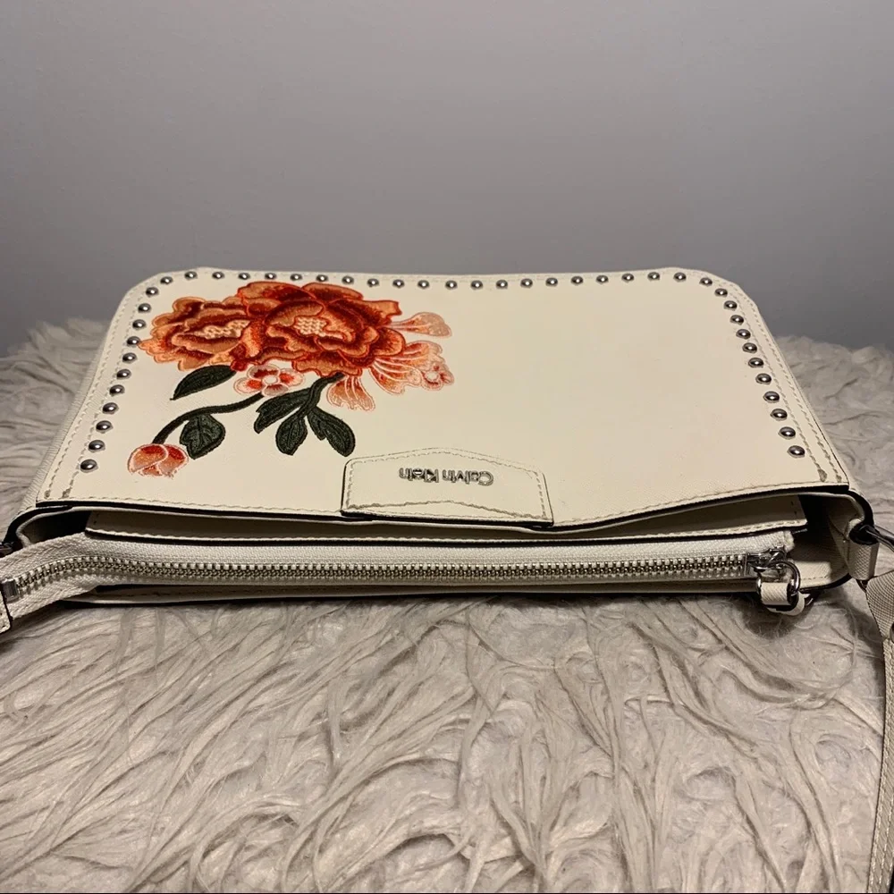 [GIFTED] Flower Calvin Klein Shoulder Bag 💐 - Picture 10 of 12